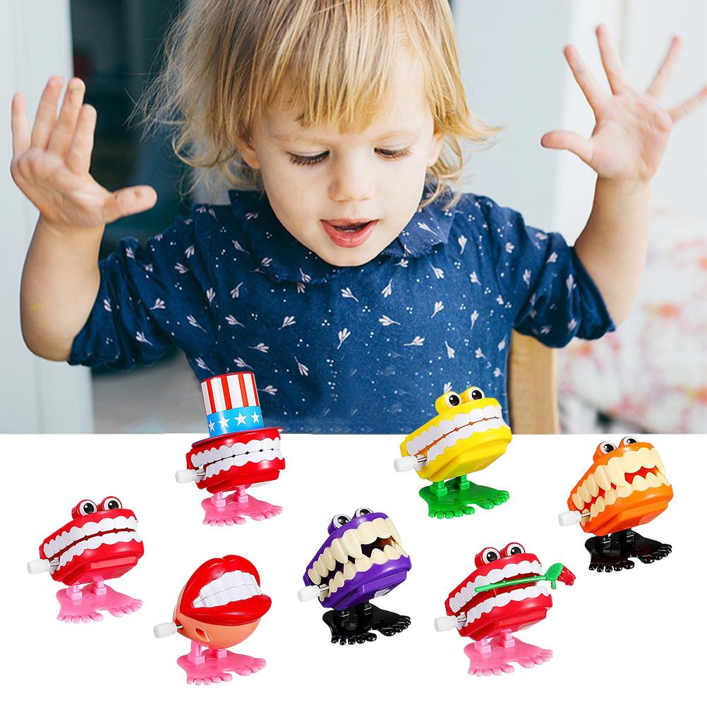 7Pcs Chattering Teeth Wind Up Toy Walking Teeth Novelty Gags Joke Toys Halloween Christmas Party Desktop Decoration Gifts