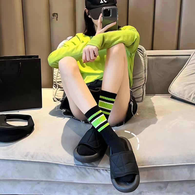 Striped Autumn and Winter Mid-calf Socks, Trendy Socks, Long Socks, Fashionable Women's Socks, Sports