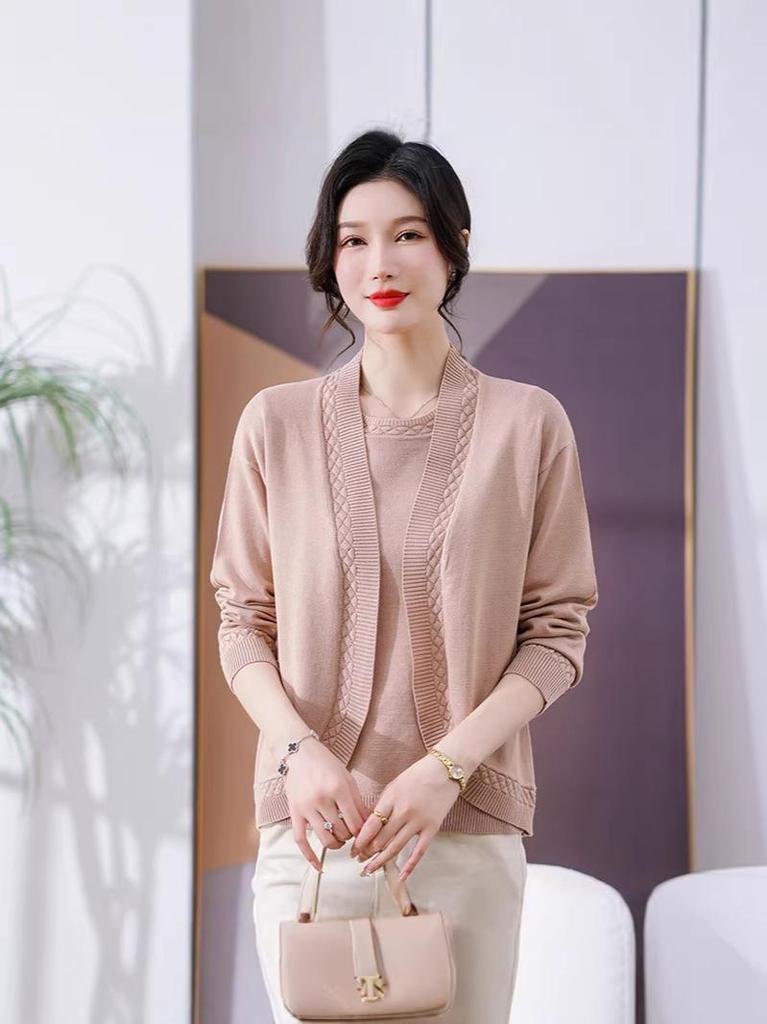 Mom's 2023 Autumn Knit Top Set: Stylish Two-Piece for Middle-Aged & Elderly - Spring/Fall Inner Layer Shirt