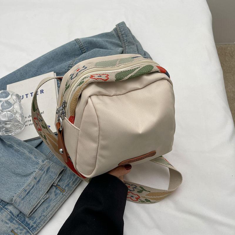 New Shoulder Bag, Women's Diagonal Cross Bag, Spring and Summer Women's Bag, Casual Canvas Bag, Versatile Women's Shell Bag