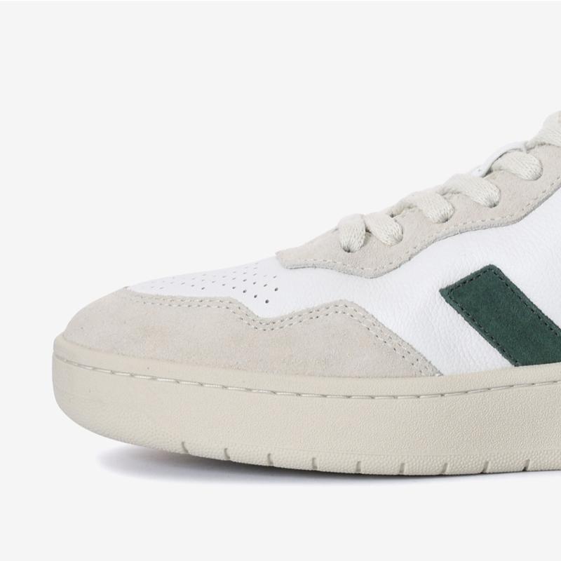 Veja Unisex Leather Sneakers V 90 sVju241Vd20 384