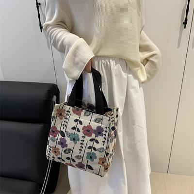 New Canvas Bag, Fashionable Personality, Large Capacity Printing Trend Bento Bag, Fashionable Ins Splicing Women's Bag, Handbag