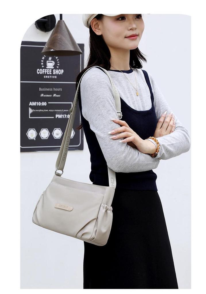2026 Women's Lightweight Nylon Crossbody Bag - Large Capacity, Casual & Versatile for Commuting and Fashion.