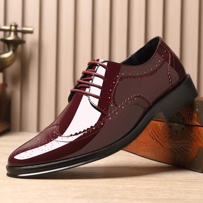 Casual Business Shoes British Style Men Carved Block Dress Shoes Patent Leather Shoes New Shiny Formal Men Lace-Up Shoes