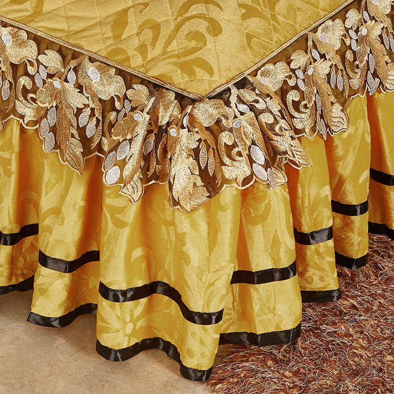 3PCS Lace Quilted Crystal Velvet Bed Skirt Three-piece Set for Autumn and Winter Warmth Coral Fleece Bed Cover Thickened Fleece Bed Cover