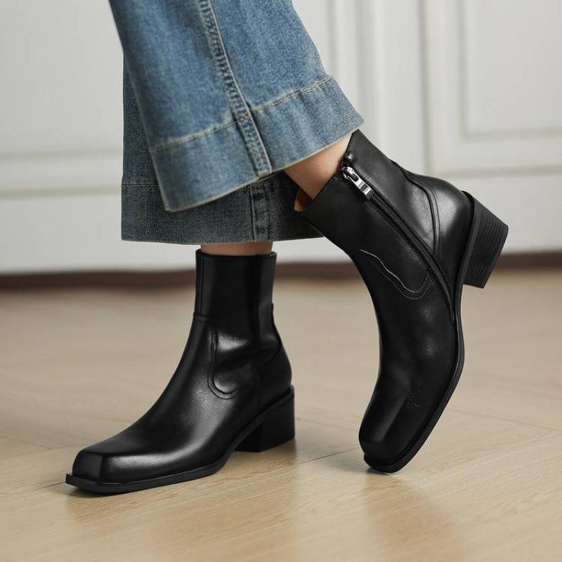 Autumn and winter women's leather boots genuine leather large size women's boots medium heel versatile round head Martin boots new cowhide m