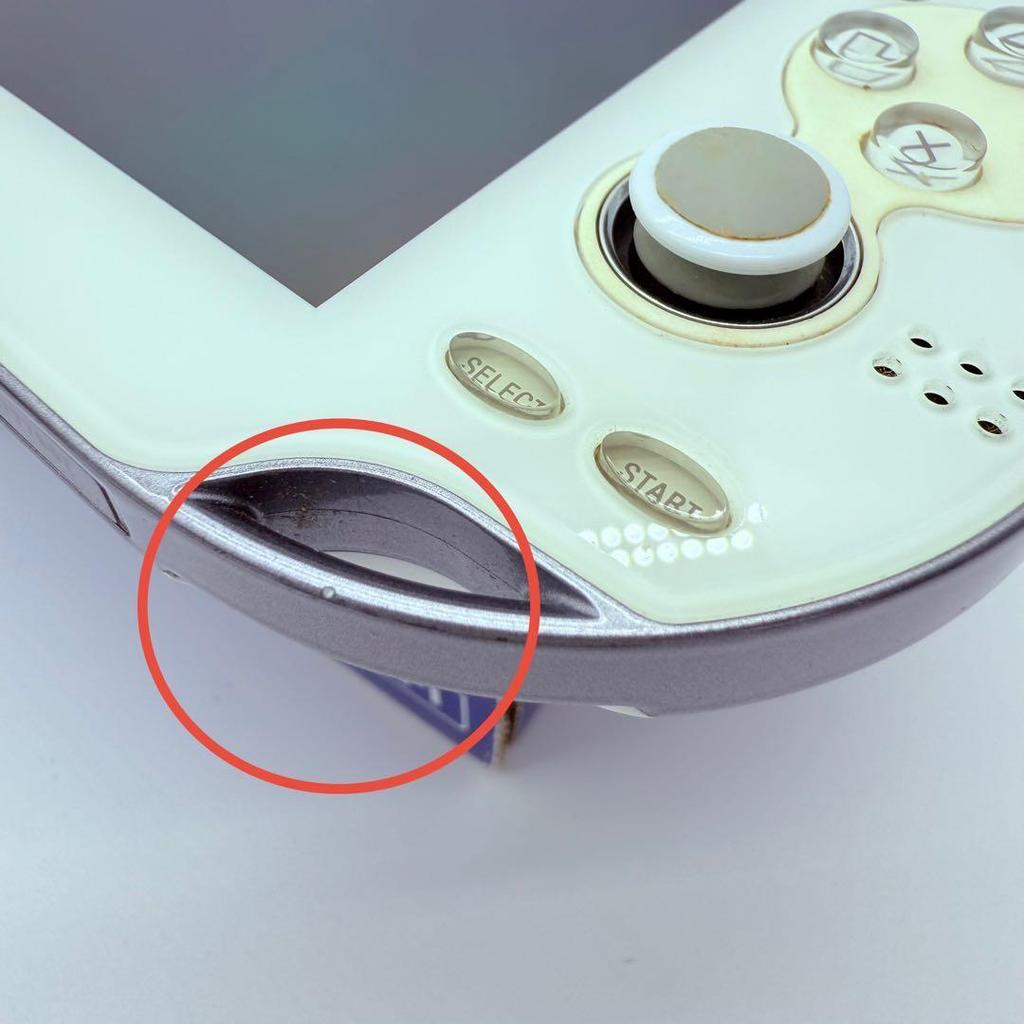 Used PS Vita PCH-1000 Crystal White with Box SONY