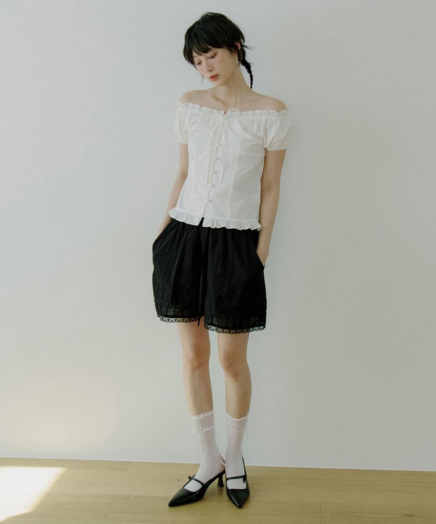 REORG Woi Lace Point Half Pants Black