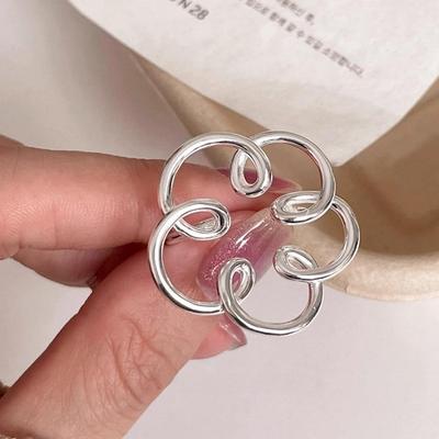 1pc Hollow Lines Big Flowers Exaggerated Finger Rings for Women Couples With Unique Design Sense Jewelry Gift Party Accessories