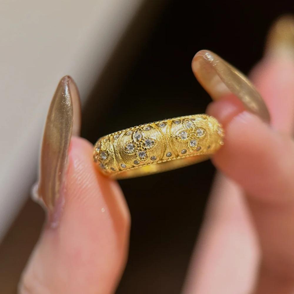 Vintage Ring for Women Elegant Minimalist Brushed Diamond Four Leaf Clover Stackable Pinky Ring