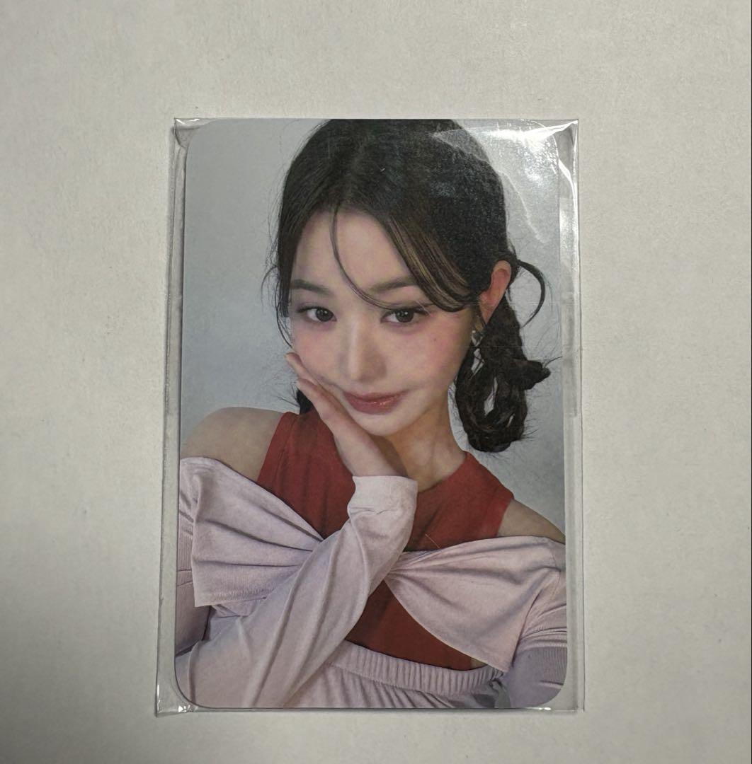 

[Б/У] IVE Wonyoung Фотокарточка AMUSE Holy Water Amuse Sons