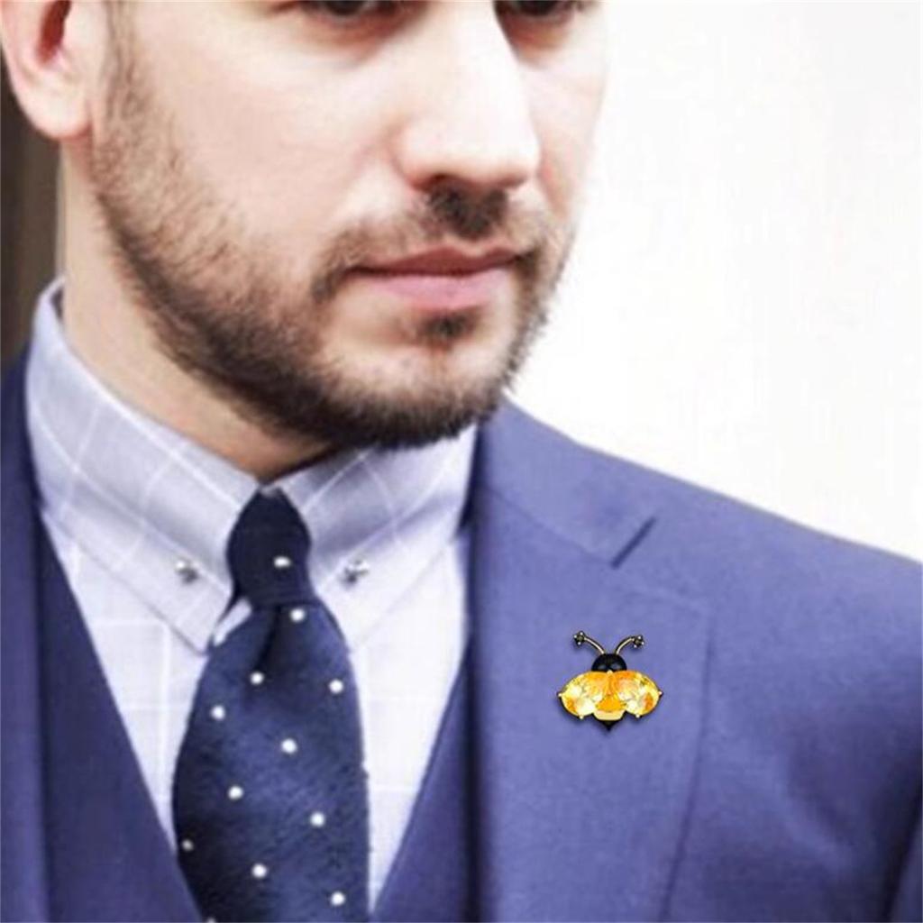 Bee Brooch Women's Fashionable And Exquisite Small Pin Suit Shirt Backpack Decoration Jewelry Party Birthday Gift 2024