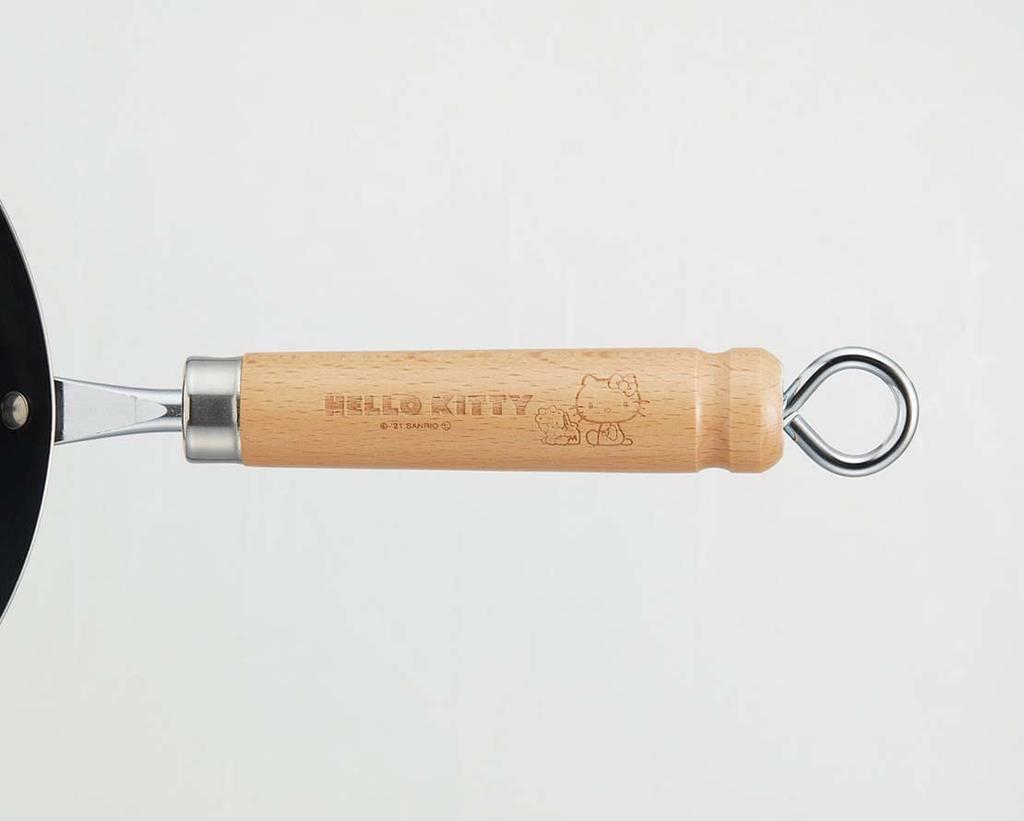 Skater 20cm Eisen geprägt Bratpfanne Induktion und Gas Hello Kitty und Sanrio Hergestellt in Pfanne, Kompatibel, Design, Japan, IRFP20-A