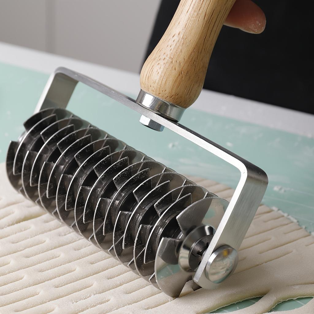 1pc Stainless Steel Pizza Grid Roller with Wooden Handle , Perfect for Dough, Cookies, Bread, and Pastry Cuts , Ideal for Baking and Pastry Decorating