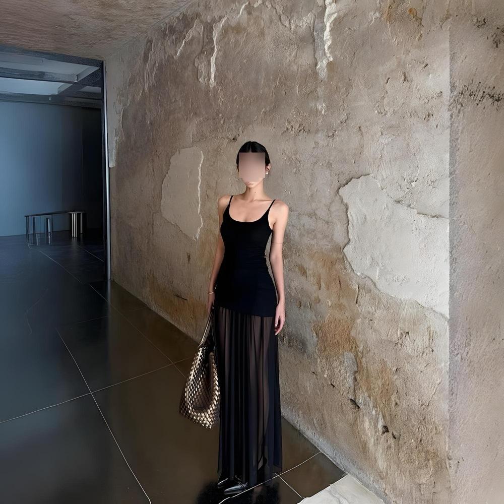 

Temperament dress women s summer vacation style seaside wear suspender long dress mesh splicing skirt S- (can be worn within 45kg) чорний