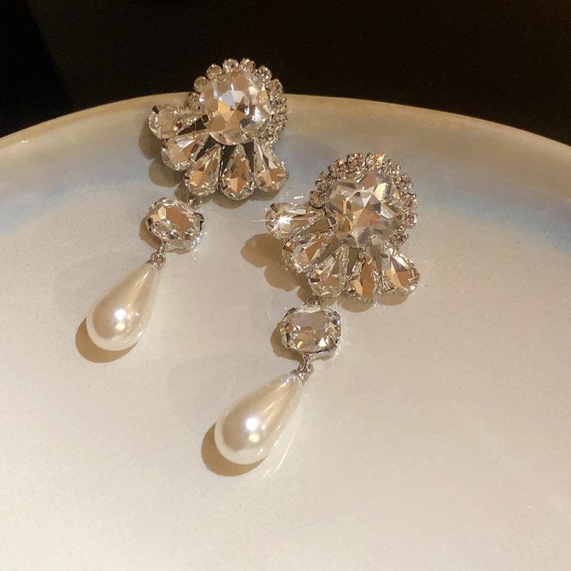 Silver Needle Zircon Geometric Tassel Earrings: Luxurious High-End Fashion Earrings for Women