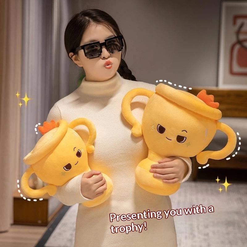 20/28/38Cm Funny Cartoon Smile Trophy Plush Toys Soft Comfy Trophy Toys Creative Home Decor Cute Game Props For Children