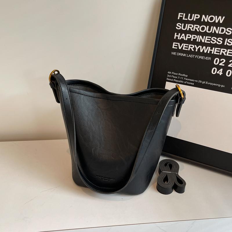 Fashionable and High-end Retro Women's Bag  New Handbag Bucket Bag Niche Versatile Crossbody Bag