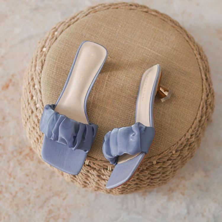 2025 summer new cool slippers femininity fashion outer wear low heel skirt one word slippers versatile fairy sandals