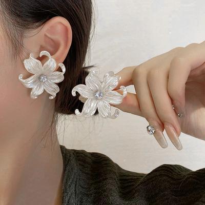 Exaggerated Flower Earrings High-End Women'S Light Luxury Niche Unique Earrings 925 Silver Needle Stud Earrings Jewelry