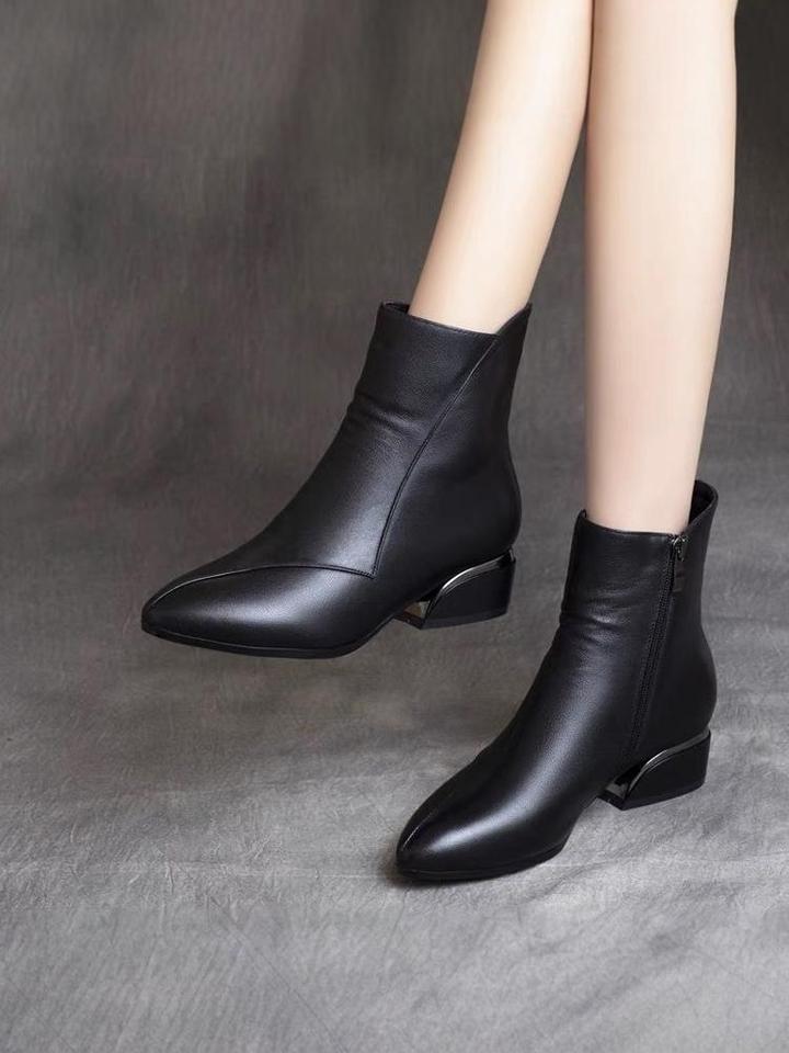 Versatile short boots women's shoes 2025 new autumn and winter fashion low-heeled Martin boots medium heel autumn and winter short single boots