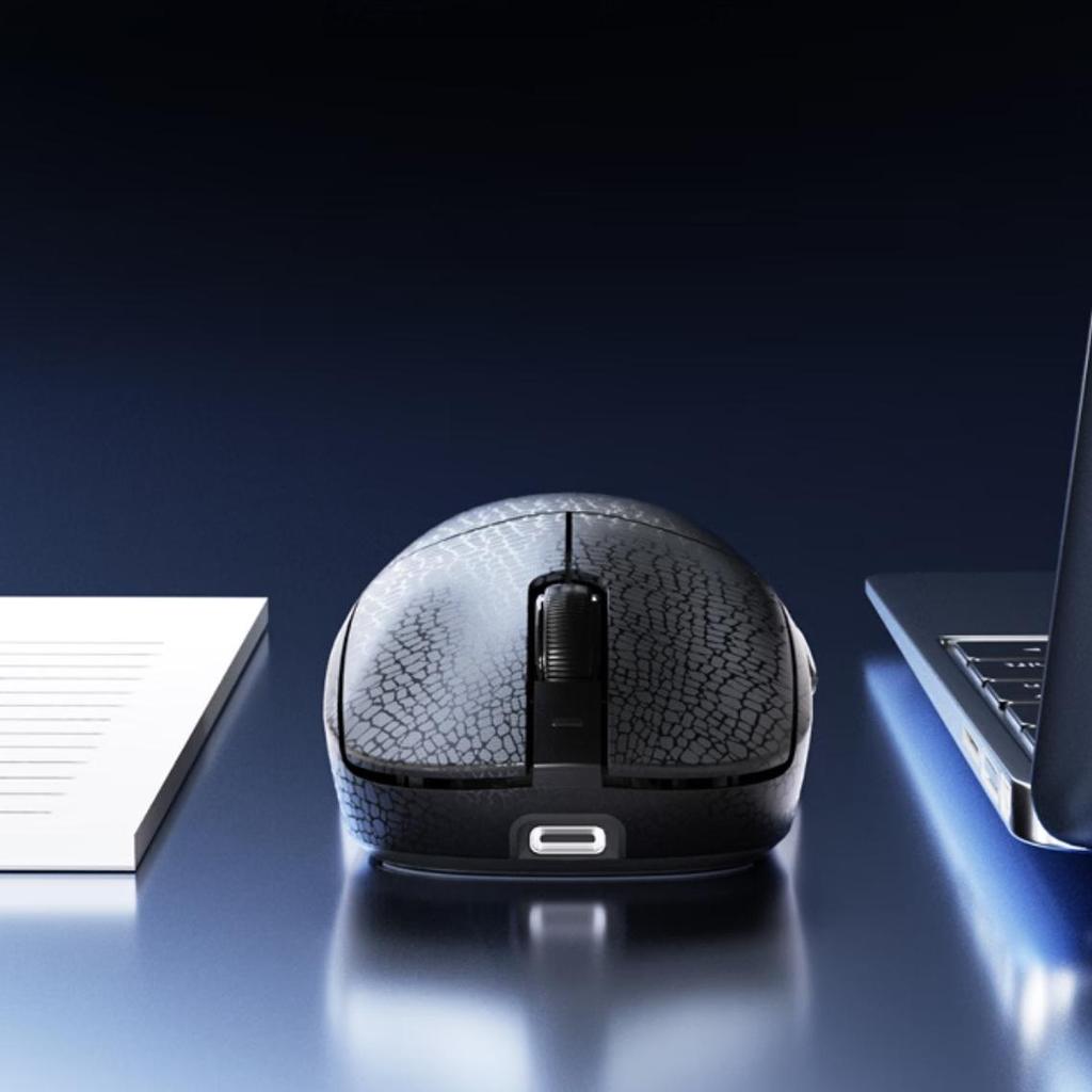 AJAZZ T520 Wireless Mouse Carbon Fiber Lightweight Gaming Mouse Tri-Mode Connection Comfortable Touch Black