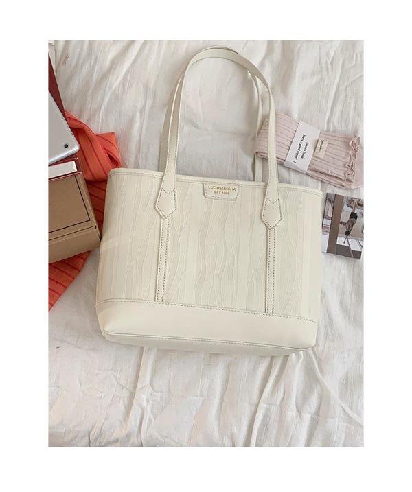 

Versatile Women s Tote: Large Capacity, Trendy Korean Style Shoulder Bag