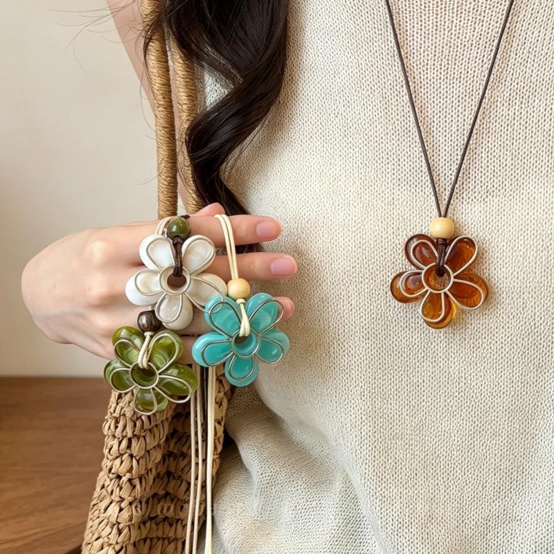 Trendy Resin Flower Pendant Long Rope Chain Necklace For Women Summer Travel Vacation Aesthetic Charm Jewelry Accessories