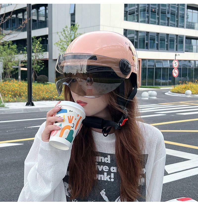Women's Cute Cartoon Cat Electric Scooter Motorcycle Safety Helmet - Winter All Seasons, New National Standard, Half Helmet