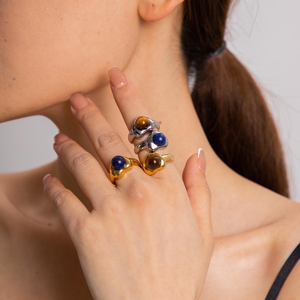 18K Gold-Plated Stainless Steel Heart Ring with Tiger's Eye Gemstone