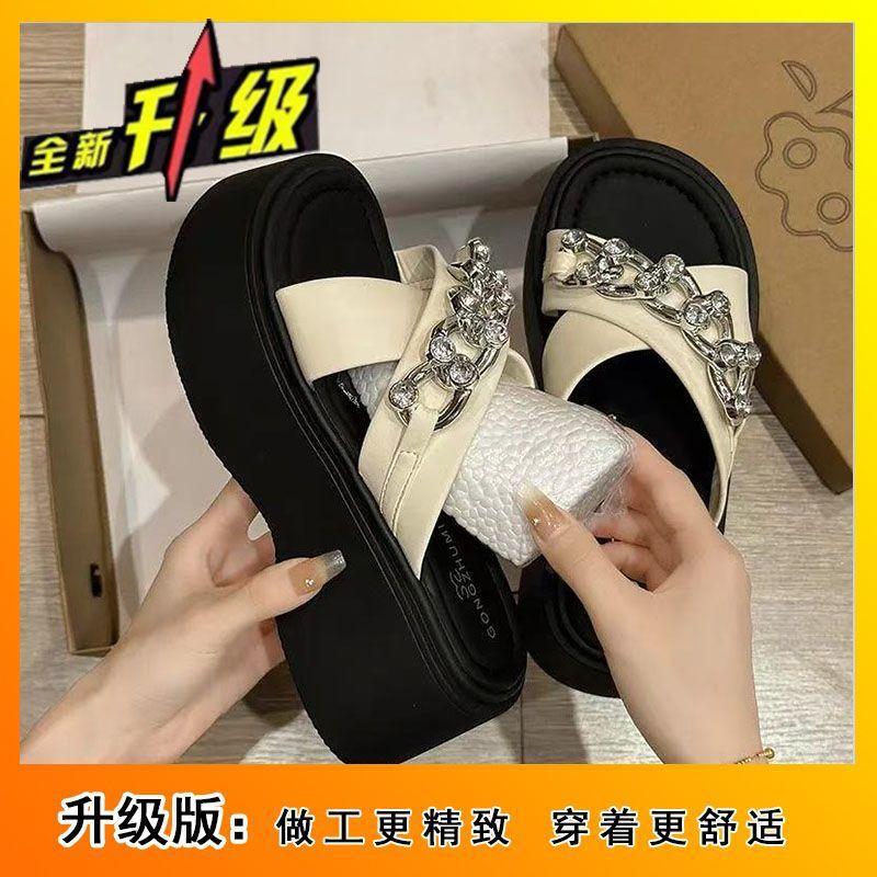 Height increase thick bottom fashion 2025 new small beach cool slippers women's rhinestone slippers women's summer wear