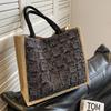 Chic Large Shoulder Tote Bag For Work And Leisure Spacious Commuter Handbag