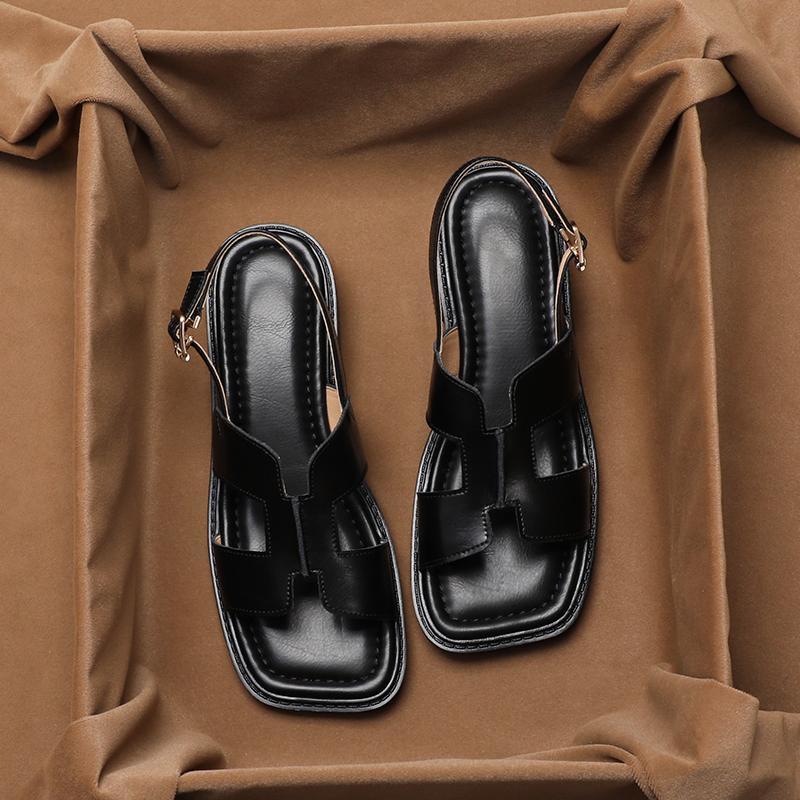 Retro brown low-heeled open-toed sandals women's spring and summer 2025 new fashionable large-size flat-bottomed casual Roman sandals