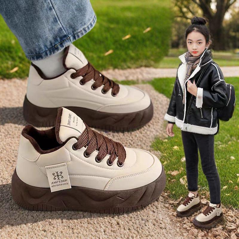 Kids’ Fleece-Lined Non-Slip Bread Shoes 2025 – Thick-Sole, Casual, Versatile, Autumn/Winter German Training Sneakers.