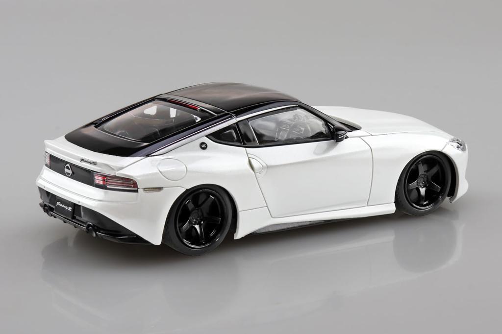 Aoshima Bunka Kyozai Escala Rakupla Snap Kit Nissan RZ34 Fairlady Z Rodas Personalizadas Branco Prisma Kit de Modelo de Plástico (AOSHIMA) 1/32 Não. 17CU-PW Pré-Colorido