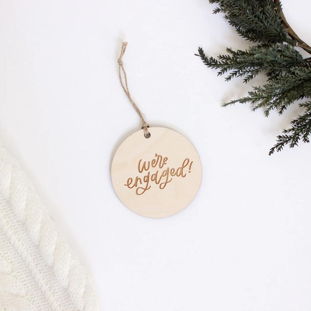 

10Pcs We’re Engaged Wood Ornament Engagement Gift Wedding Proposal Engagement Gift Bridal Shower Bachelorette Party Decor Stuff 10pcs5cm