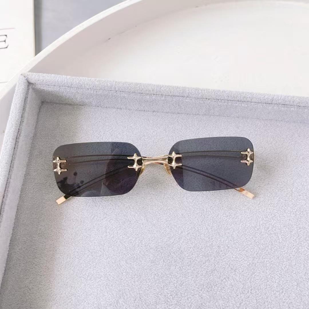

Premium Quality-Made Women s Sunglasses Korean Style Anti-glare Sun Eyeglasses for Male Outdoor Travelling Women Sunglass