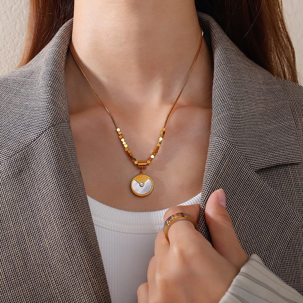 French Retro Sugar Cube Temperament Light Luxury Necklace Stainless Steel Black Square Brand Diamond Pendant Necklace Jewelry Women