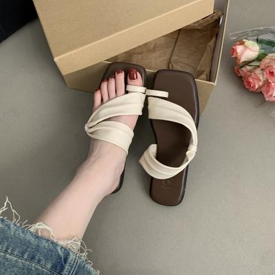 2024 Slippers Female Summer Wear New French Fairy Gentle Matching Skirt Seaside Beach Soft Flat Bottom Cover Toe Sandals