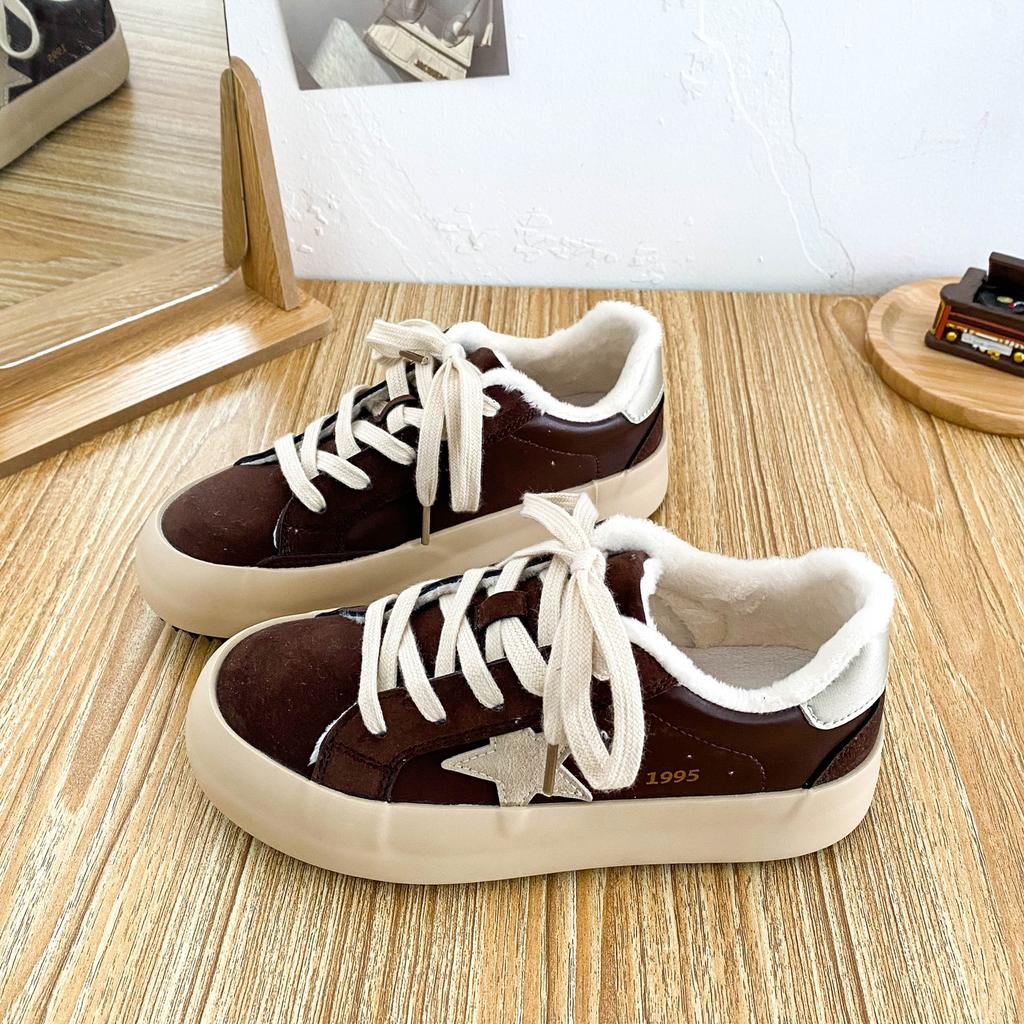 6596 Latex-Einlegesohlen/2024 Winter neue Samt-Board-Schuhe Damenschuhe warme Moral-Trainingsschuhe Stern-Design Baumwollschuhe