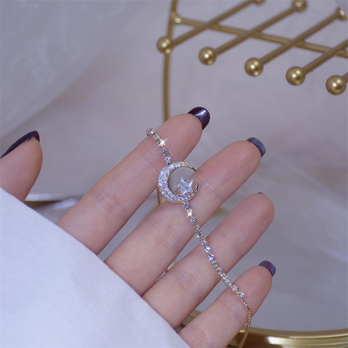 

Exquisite Inlaid Zircon Moon Star Bracelets For Women Men Elegant Sweet Crescent Star Box Chain Bangles Fashion Wedding Jewelry