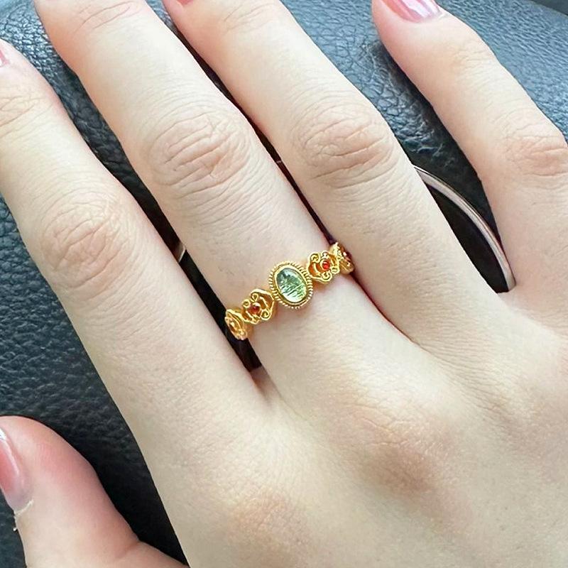 Neu im Retro-Court-Stil Peridot Ring Licht Luxus Exquisite Ringe für Damen Party Hochzeit Romantisches Bankett Fein