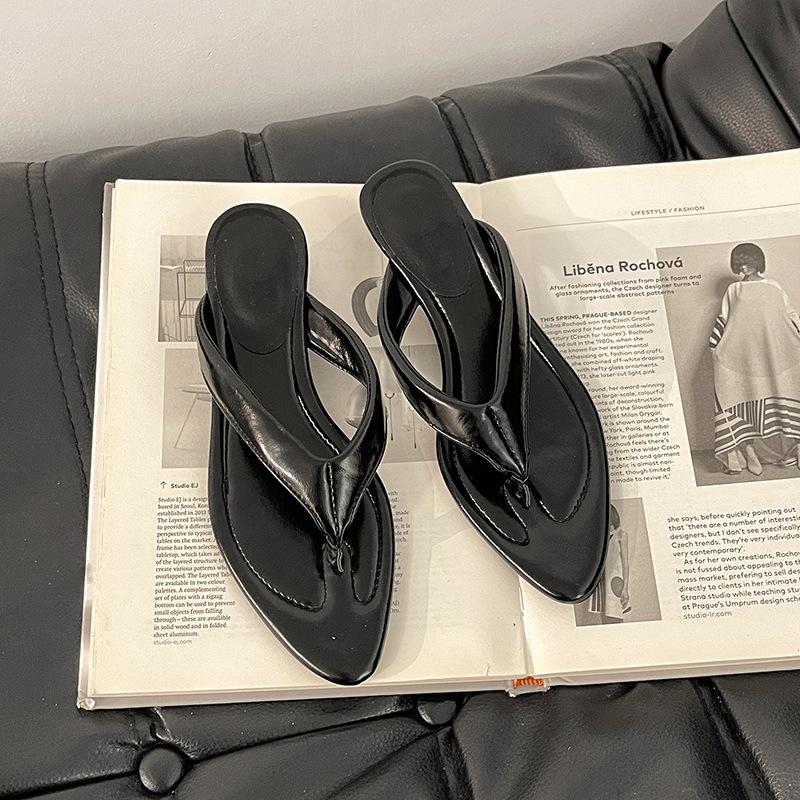 Retro Temperament Pointed Slope Heel Flip-flops Women's Summer New Outer Wear Temperament Toe Cool Slippers Women's Summer