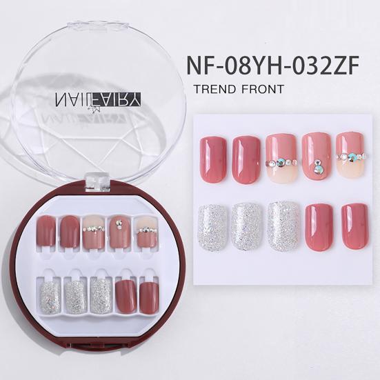 

Накладные ногти Водостойкая мода со стразами