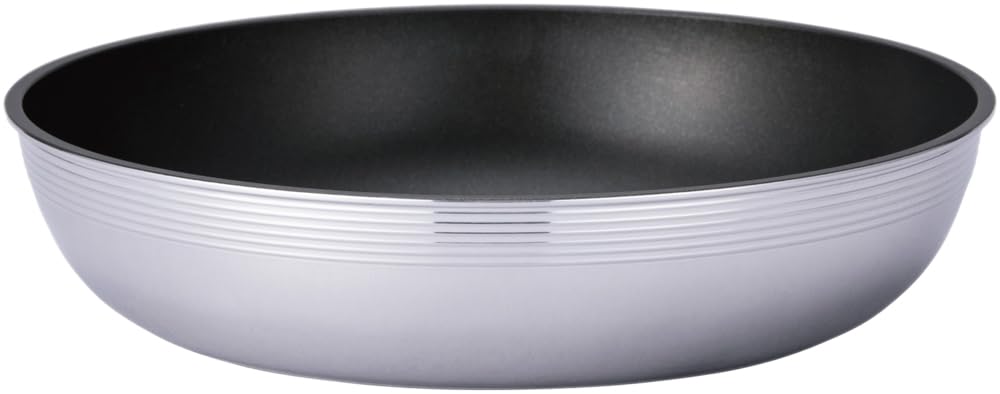 

Сковорода Hokuriku Aluminum 28 см со съемной ручкой для газа первая в изготовлено из равномерно нагревающейся цельнолитой алюминиевой сковороды, прошедшей 1 миллион циклов истирания