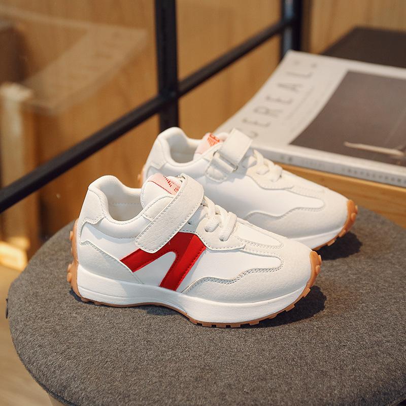 

Детская спортивная обувь Корейская версия дышащая мужская и женская одноклассники 2025 весна и осень новые кроссовки модная кожаная белая обувь 25 красный