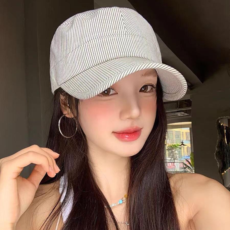 High-quality striped flat-top equestrian hat, women's summer thin beret, duckbill cap
