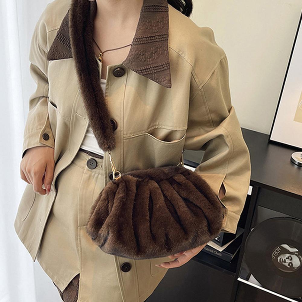 Fluffy Plush Cloud Dumpling Bag Ruched Faux Fur Bags for Women Shoulder Bag Winter Warm Soft Crossbody Bags Handbags Pouch