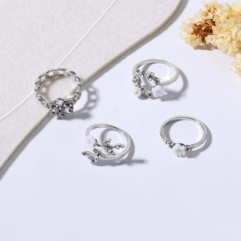 Diamond Flower Ring Jewelry Set Wind Fresh Alloy Celebrity Jewelry Women