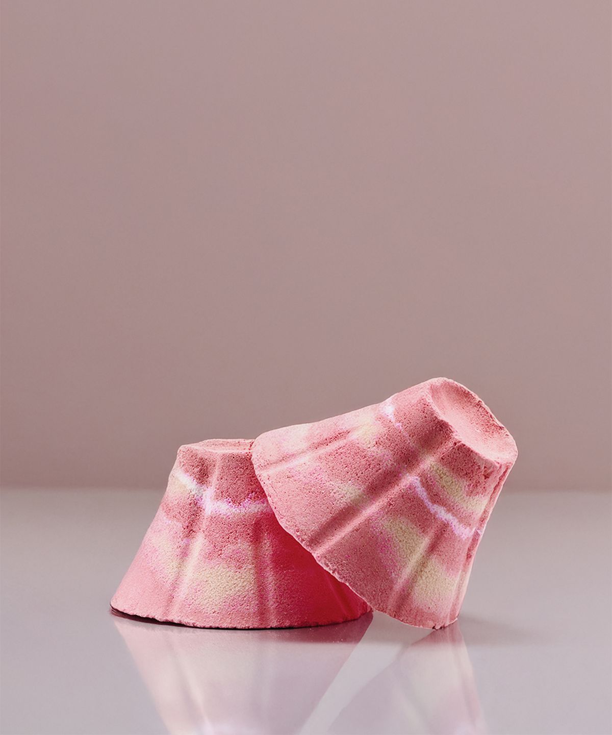 La Vie en Camellia Perfume Bath Bomb 200g